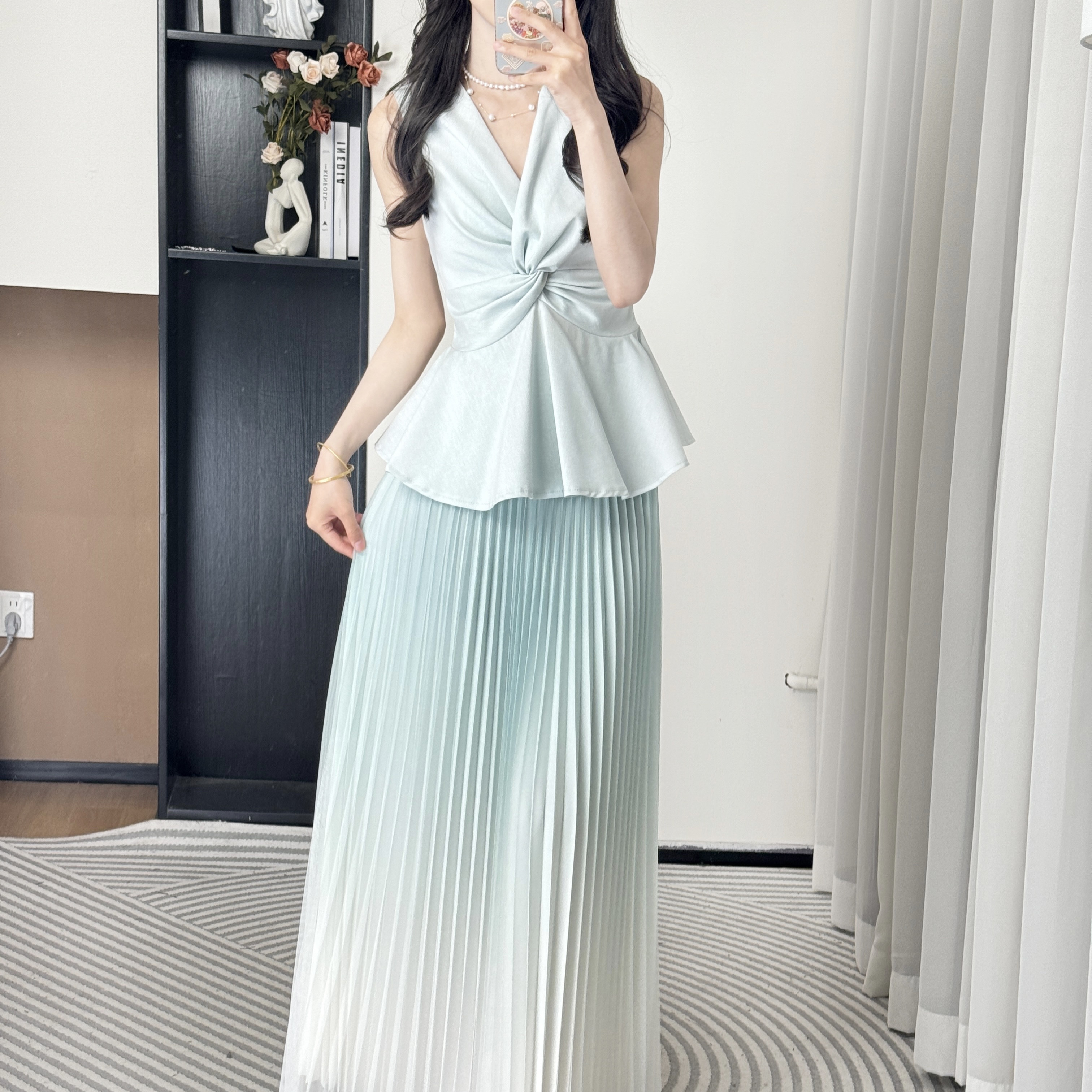 年终请沧25夏法式气质设计蓝色百搭通勤V领上衣衬衫 10411 QC