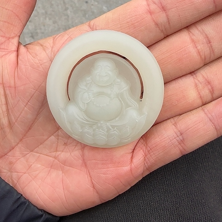 和田玉未镶嵌颈饰定制