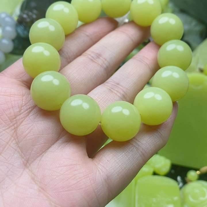 嗡***吽布新疆黄玉手串卡16