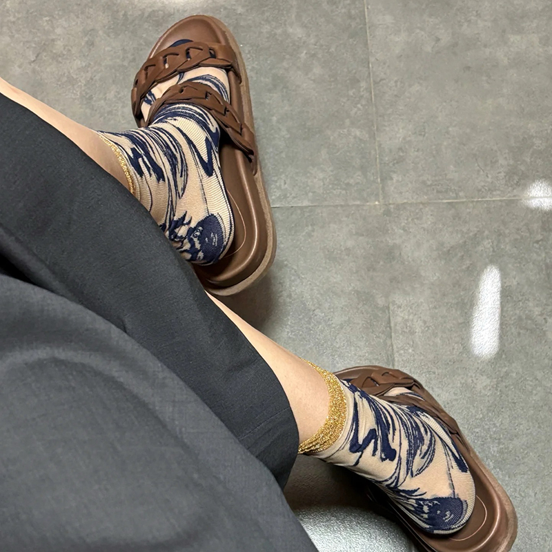 【0528】【粉丝福利】浮雕提花日系文艺设计感高级女袜子中筒袜堆堆袜