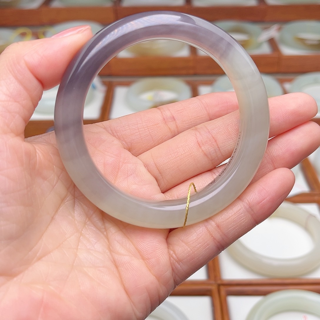 和田玉手镯未镶嵌55.8