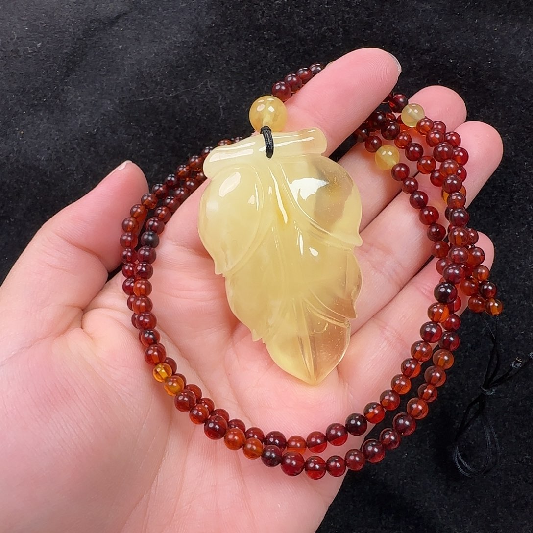 蜜蜡未镶嵌珠宝奇石