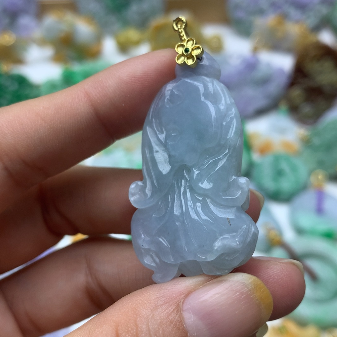 翡翠颈饰未镶嵌翡翠
