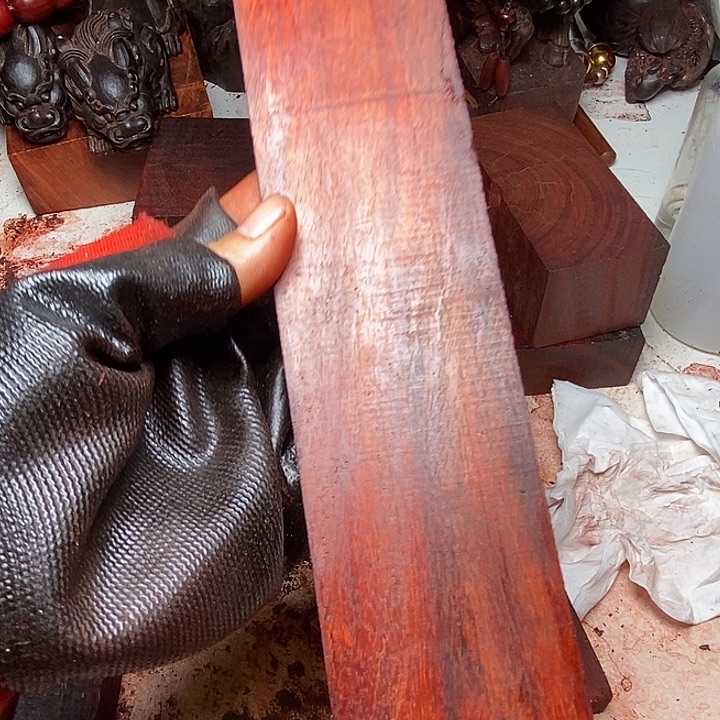 天***运木小叶紫檀小叶紫檀