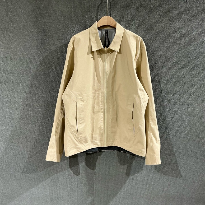 99新 ARC'TERYX/始祖鸟 （pm）卡其色冲锋衣外套 L码/6869