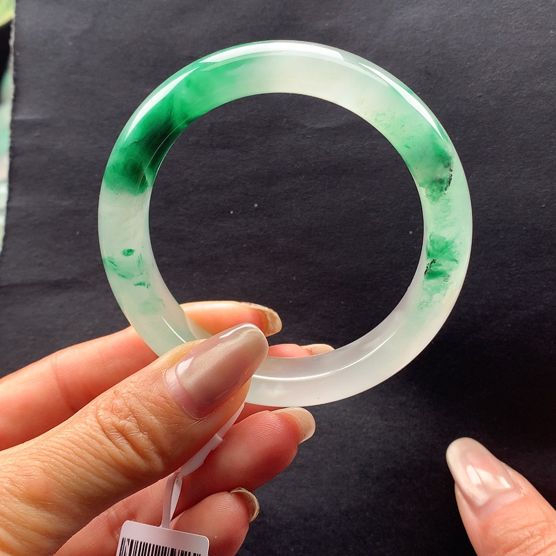 【闪购商品】石英质玉手镯未镶嵌