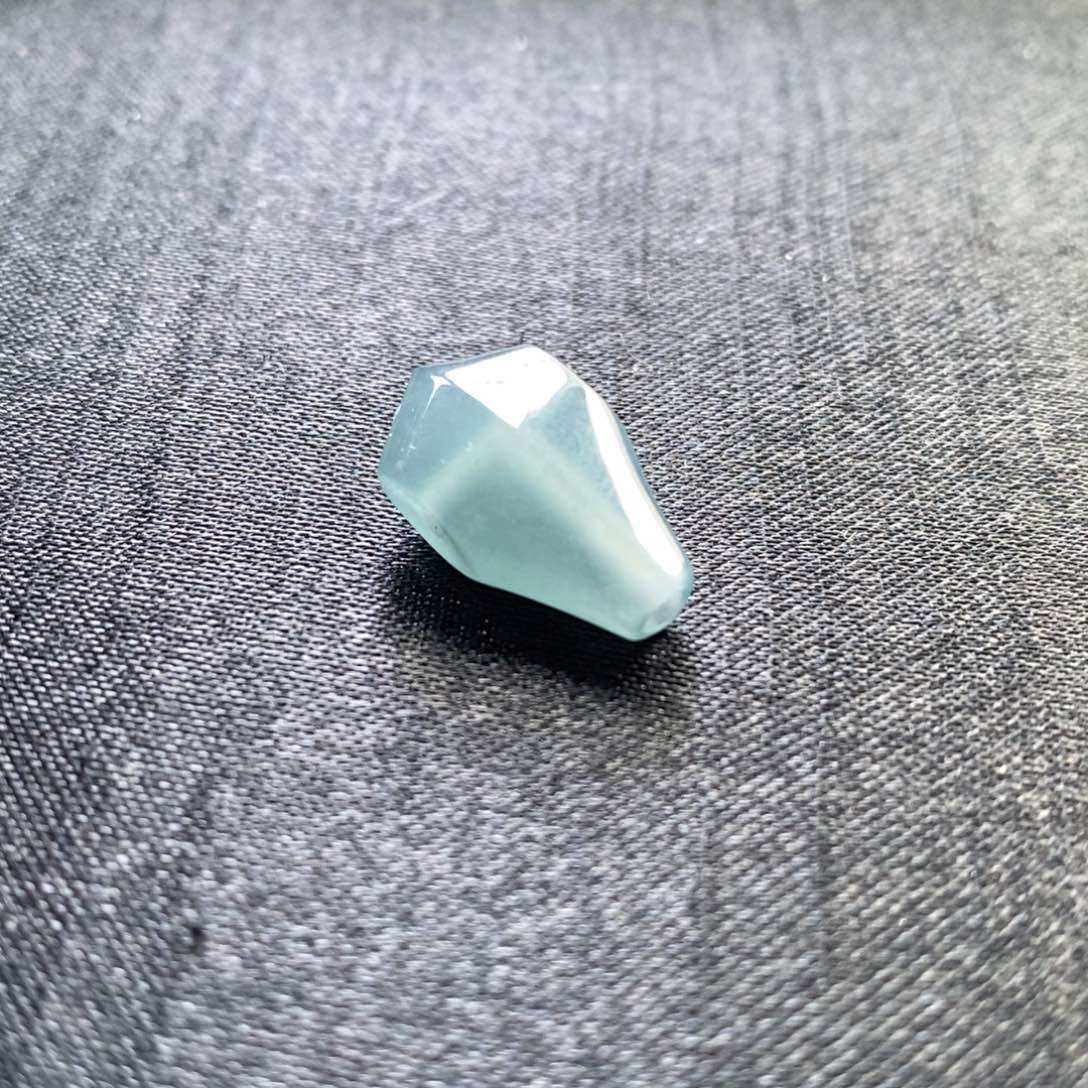 翡翠未镶嵌手链卡10左右三通