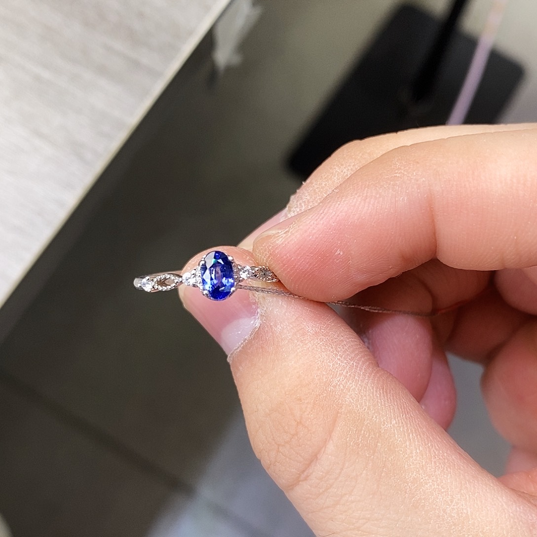 蓝宝石戒指银S925镶嵌