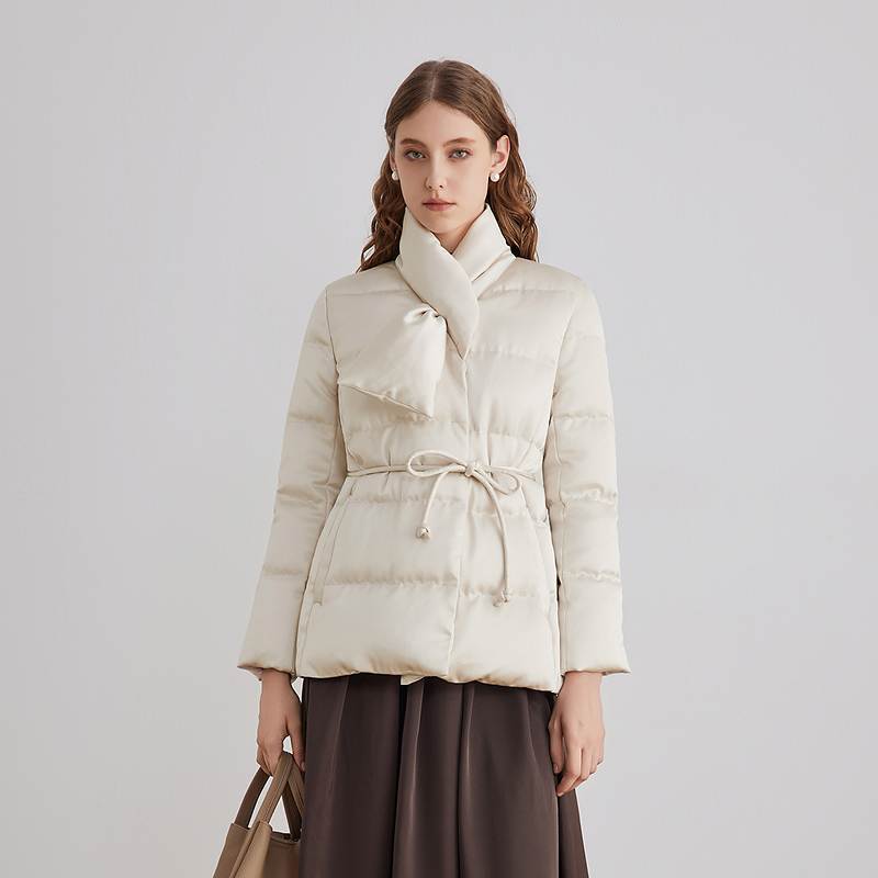 OBEG欧碧倩雅致香槟白鹅绒服50504542