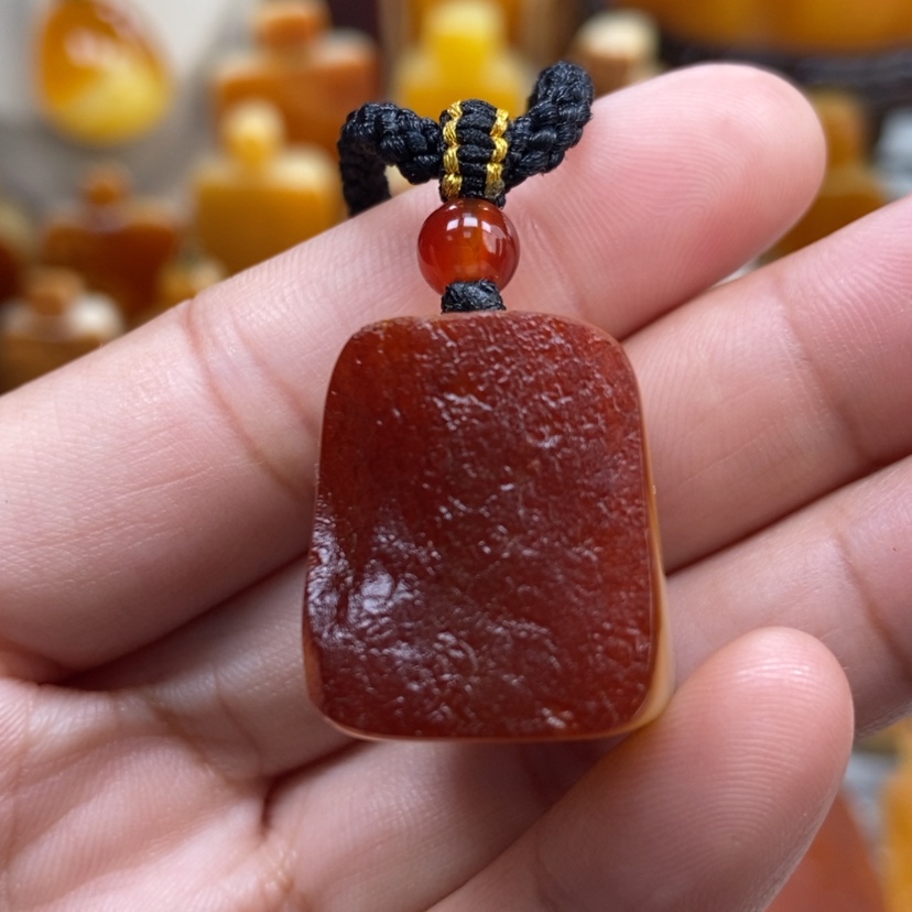 【闪购商品】琥珀颈饰未镶嵌