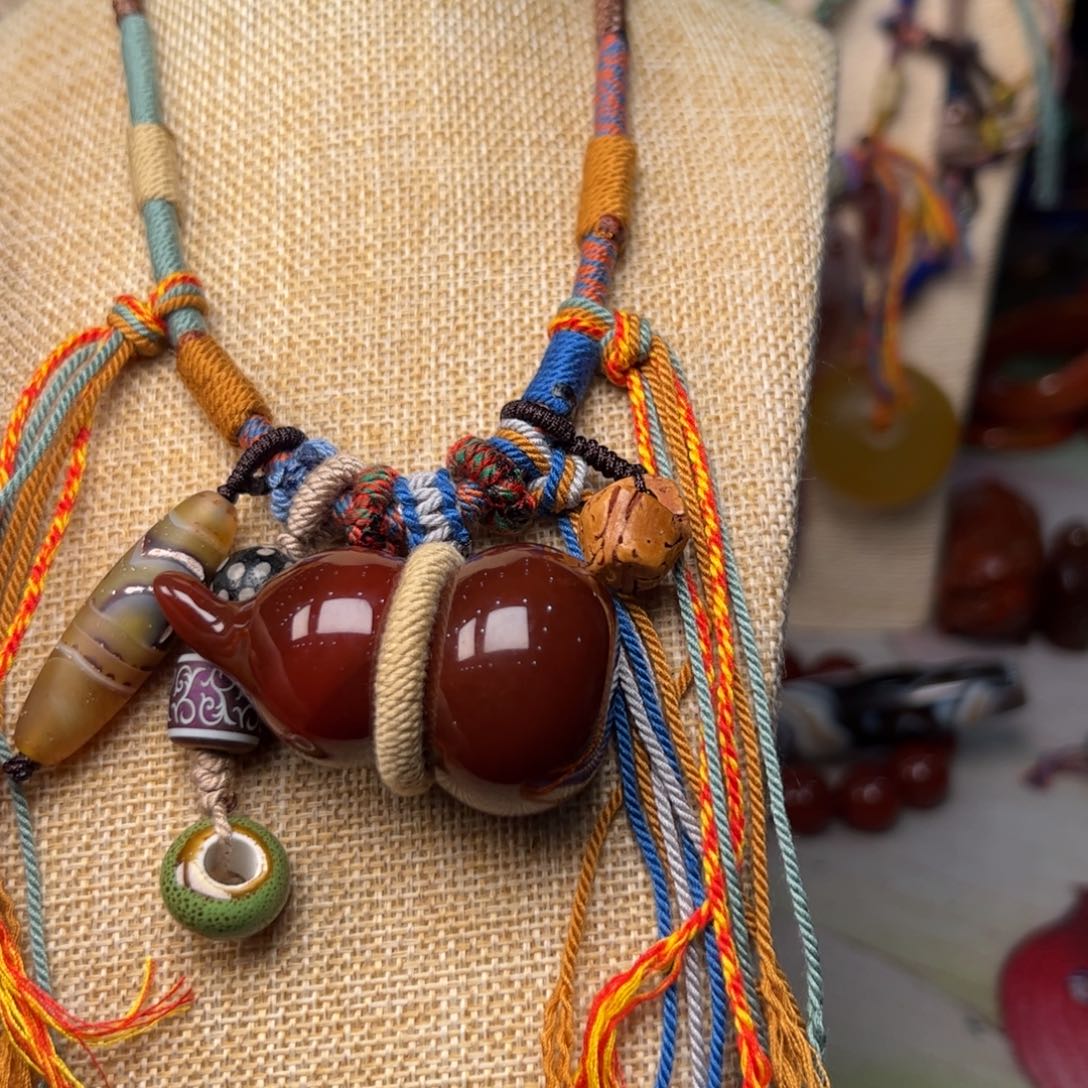 玛瑙/玉髓颈饰未镶嵌