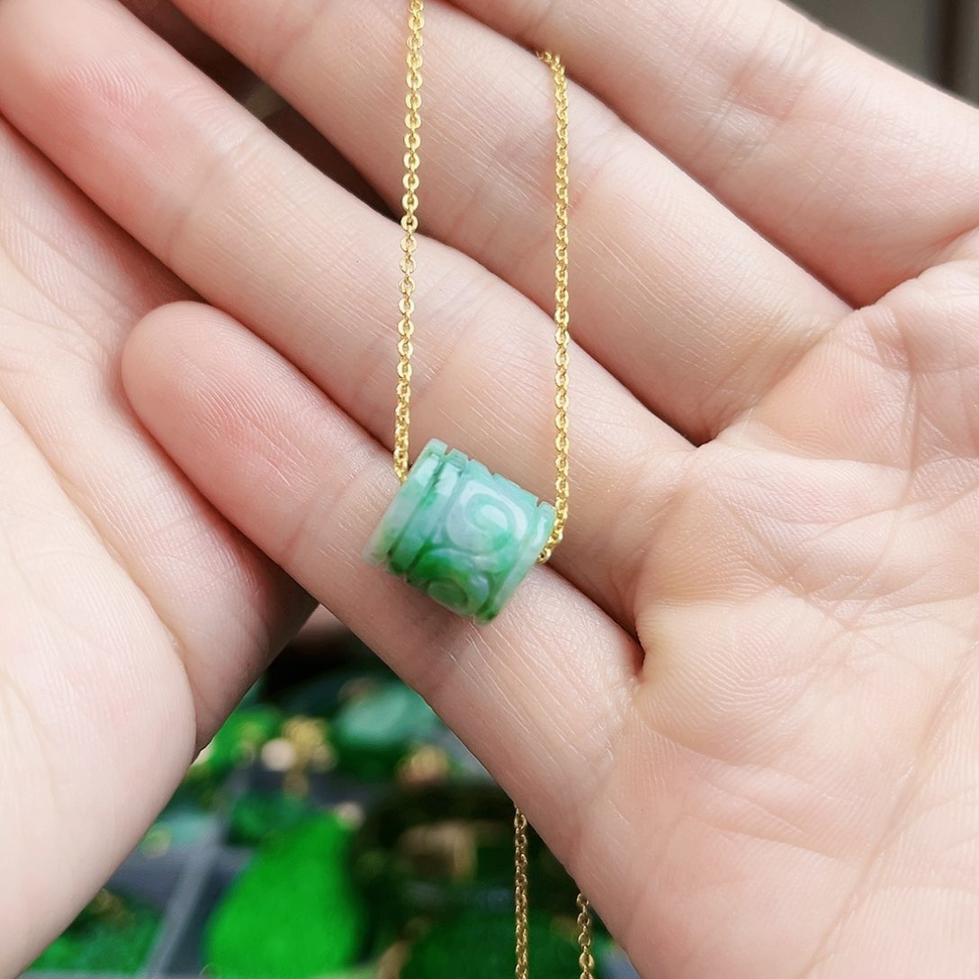 翡翠颈饰未镶嵌吊坠