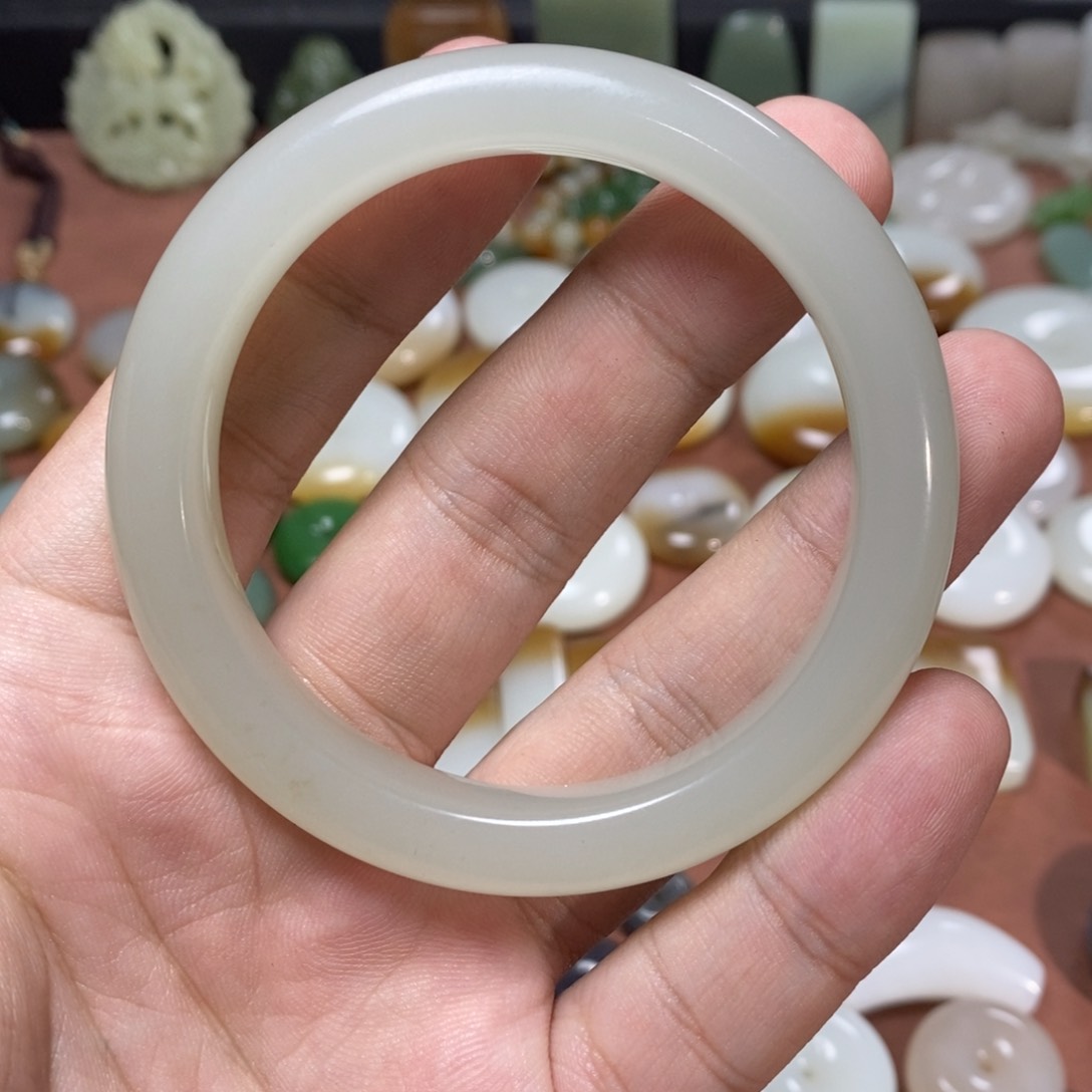 和田玉吊坠(不含链)未镶嵌