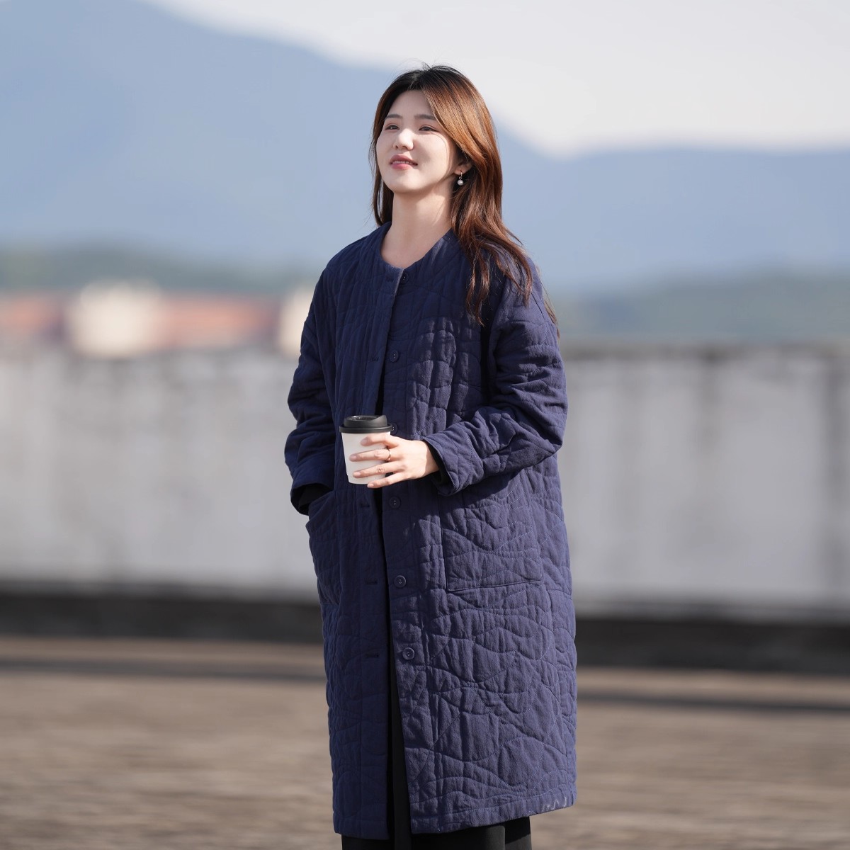 十五家秋冬新款棉服刺绣宽松大码中长款风衣外套女休闲复古国风女