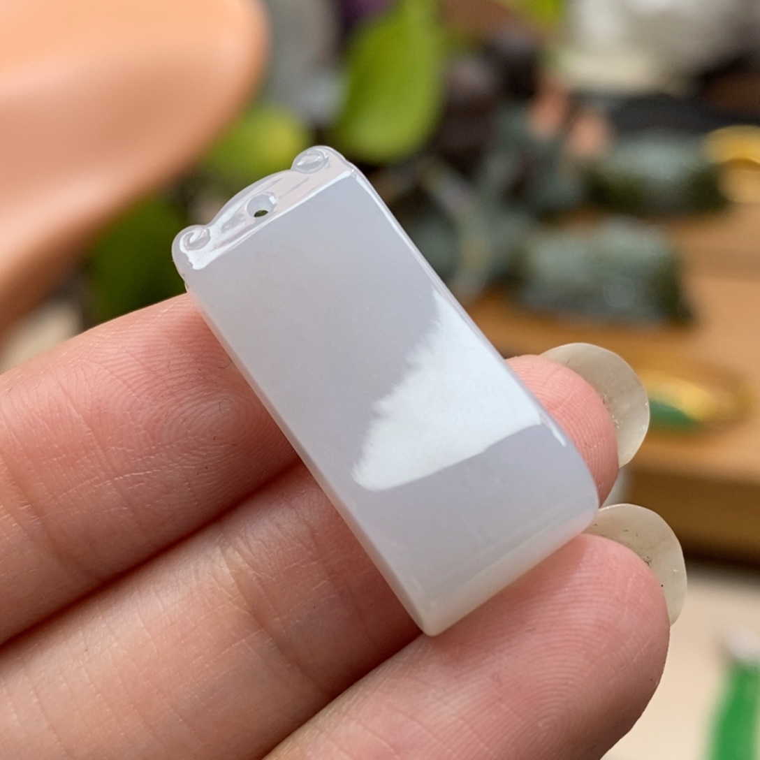 翡翠未镶嵌颈饰吊坠