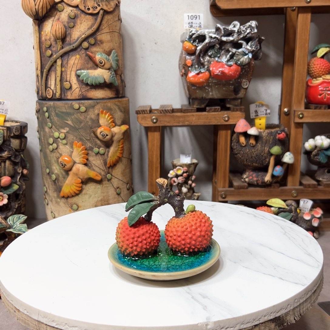 陶满堂红荔枝号，雨田花器