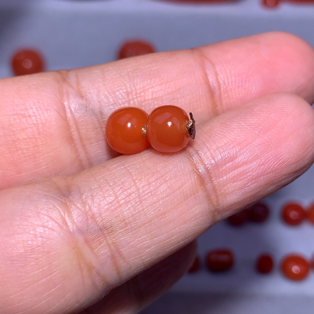 手***河南红玛瑙未镶嵌老型对珠7×6微微沙带