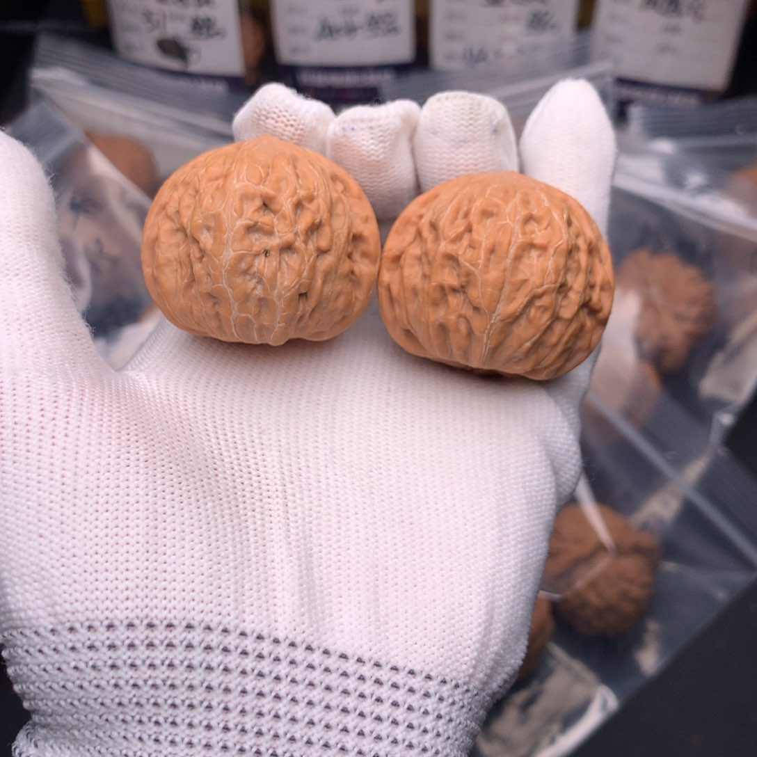 文玩核桃吊坠38.5铁锤