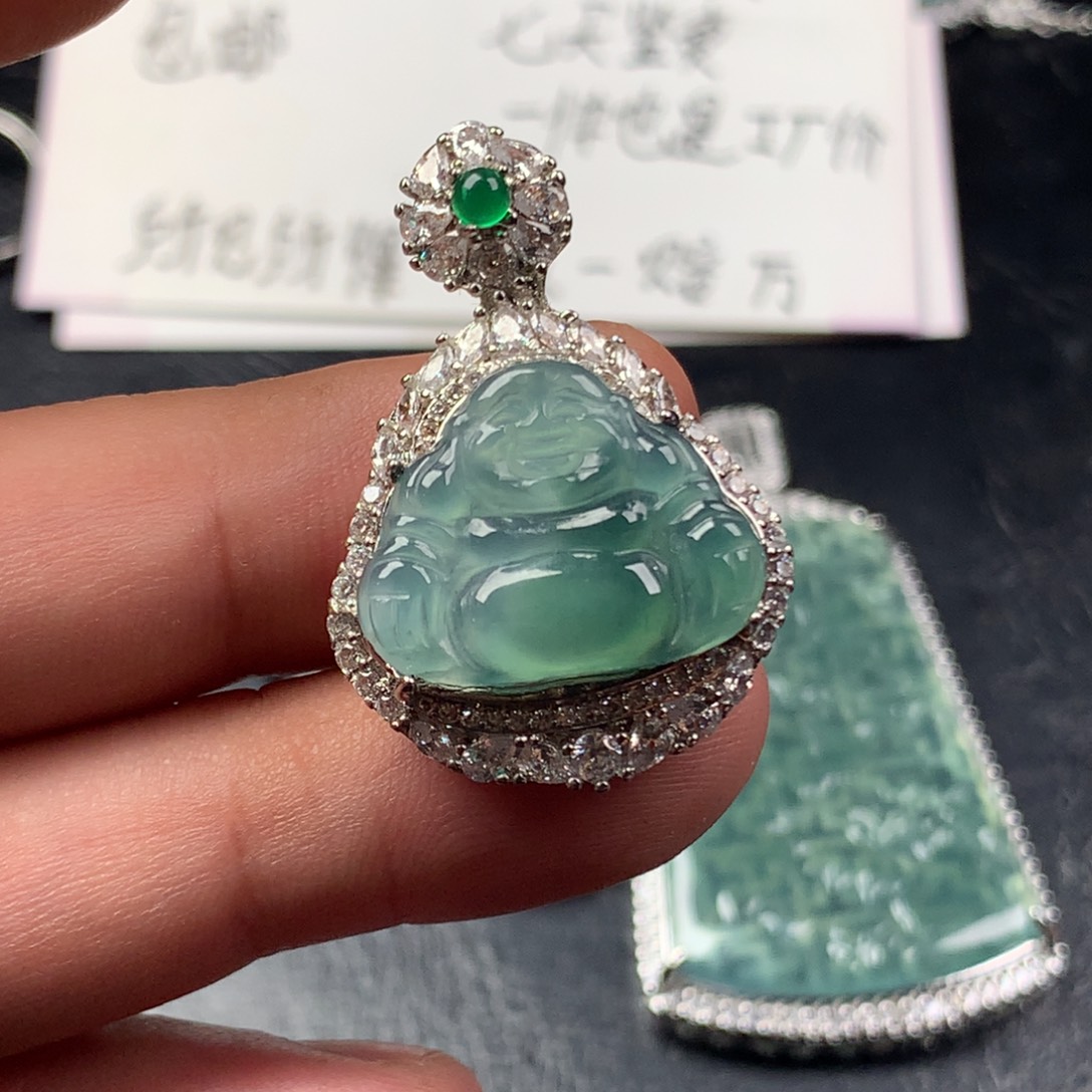 颈饰未镶嵌翡翠佛公