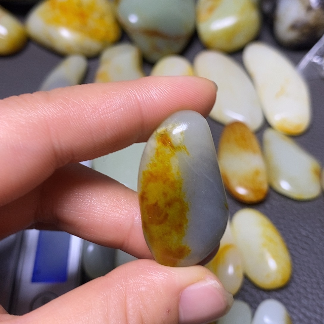 未镶嵌和田玉挂件