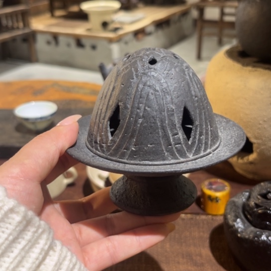 景德镇鱼和熊手工陶艺