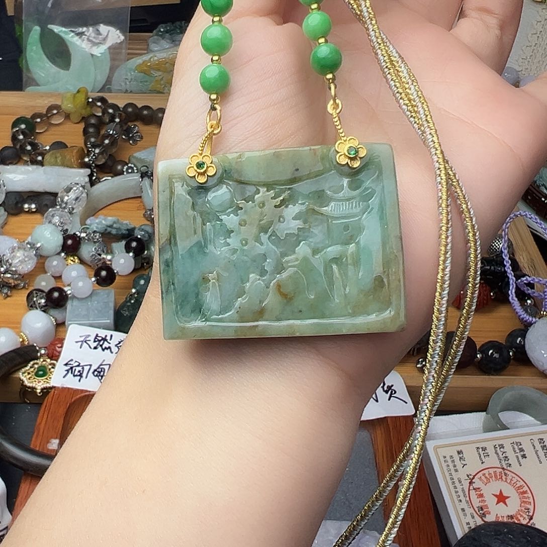 翡翠吊坠(赠链)未镶嵌吊坠3