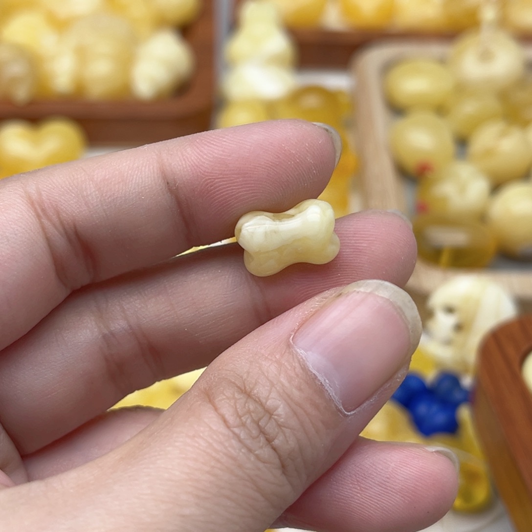 裸石蜜蜡未镶嵌配饰