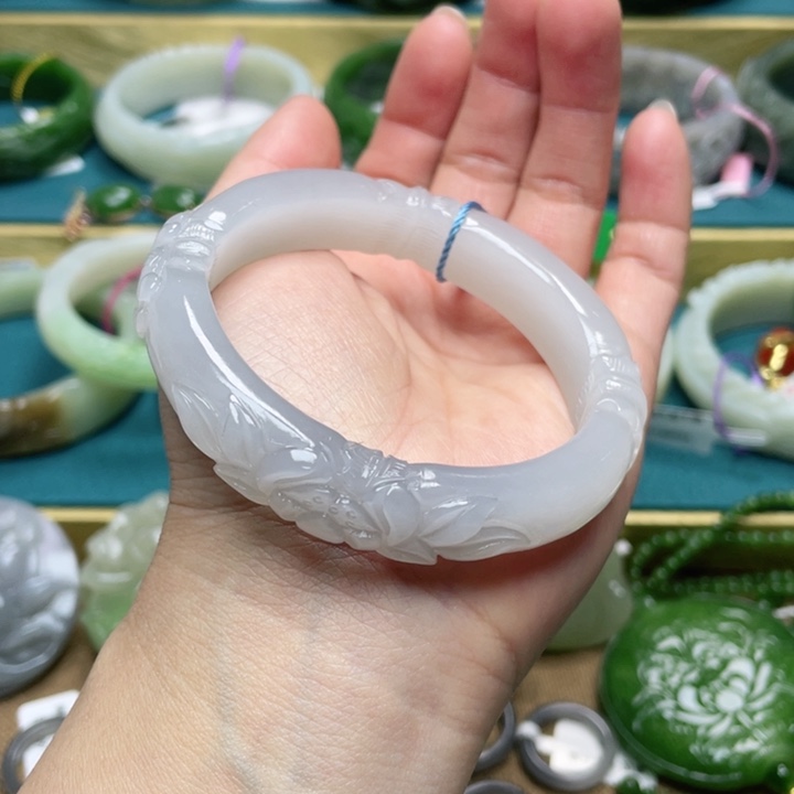 和田玉手镯56+圈口 编号20未镶嵌