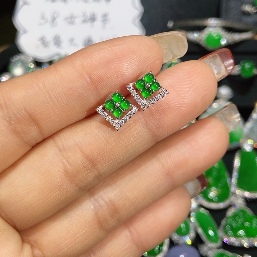 【闪购商品】翡翠耳饰未镶嵌天然翡翠