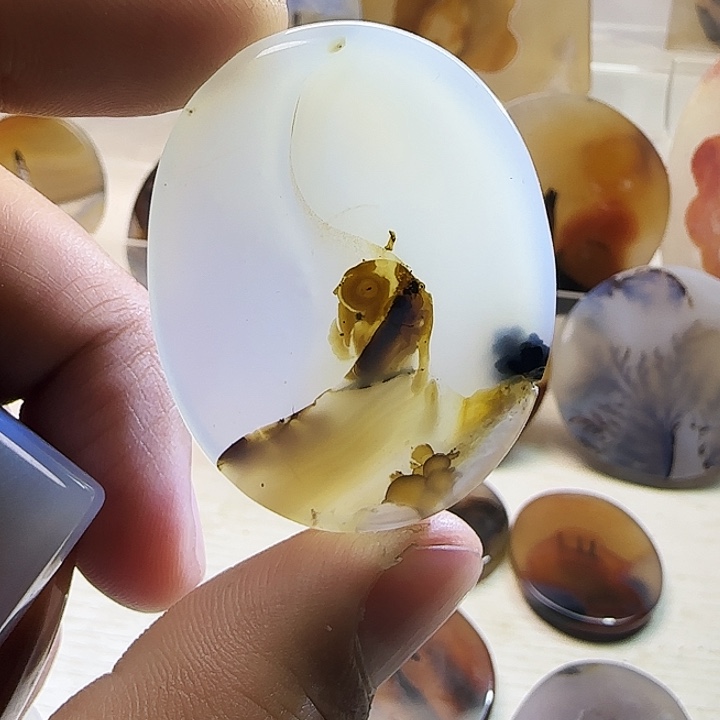 玛瑙/玉髓未镶嵌珠宝奇石