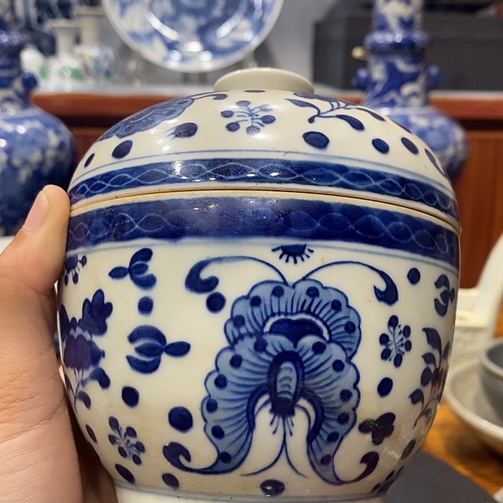 青花蝴蝶纹盖罐信**价