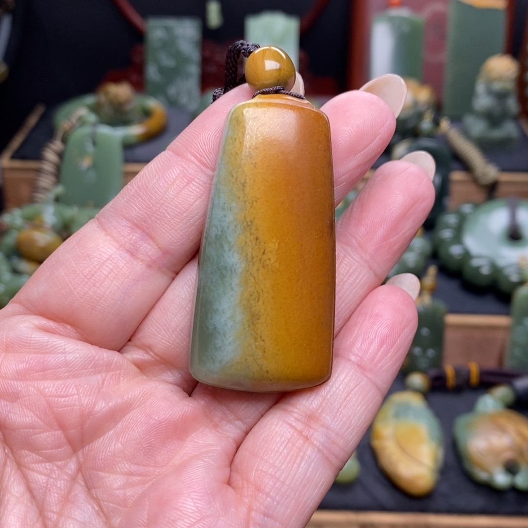 岫岩河磨玉（透闪石质玉）未镶嵌挂件