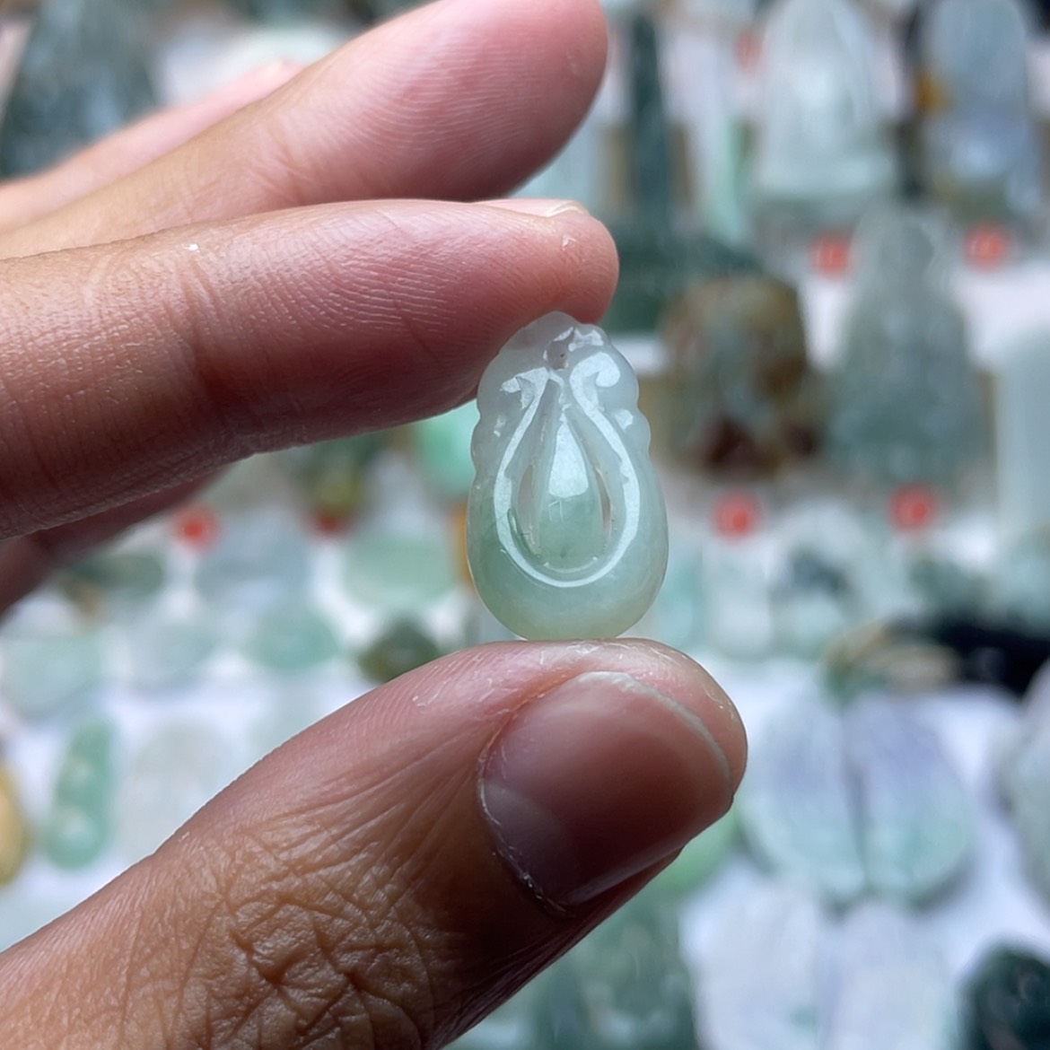 【闪购商品】颈饰未镶嵌翡翠福贝