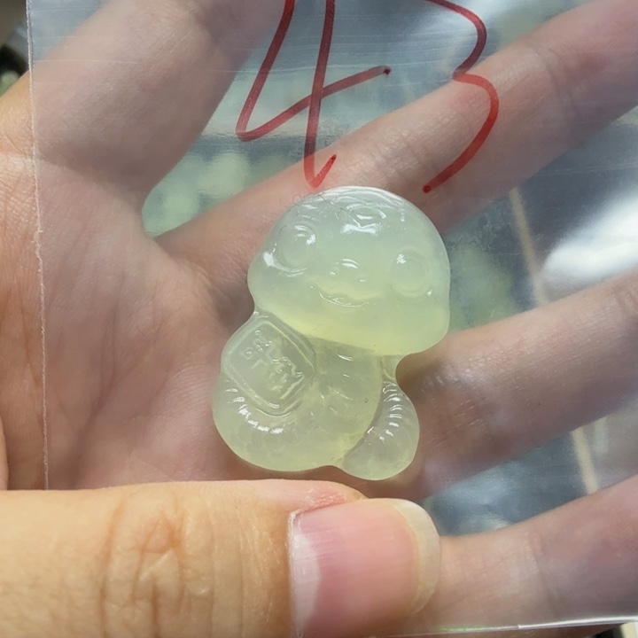 透闪石-蛇纹石玉吊坠未镶嵌