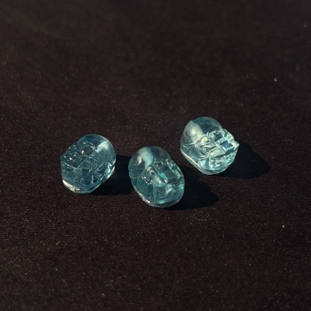 【书记甄选】天然海蓝宝貔貅雕刻件单珠 多样性发一件 BB175