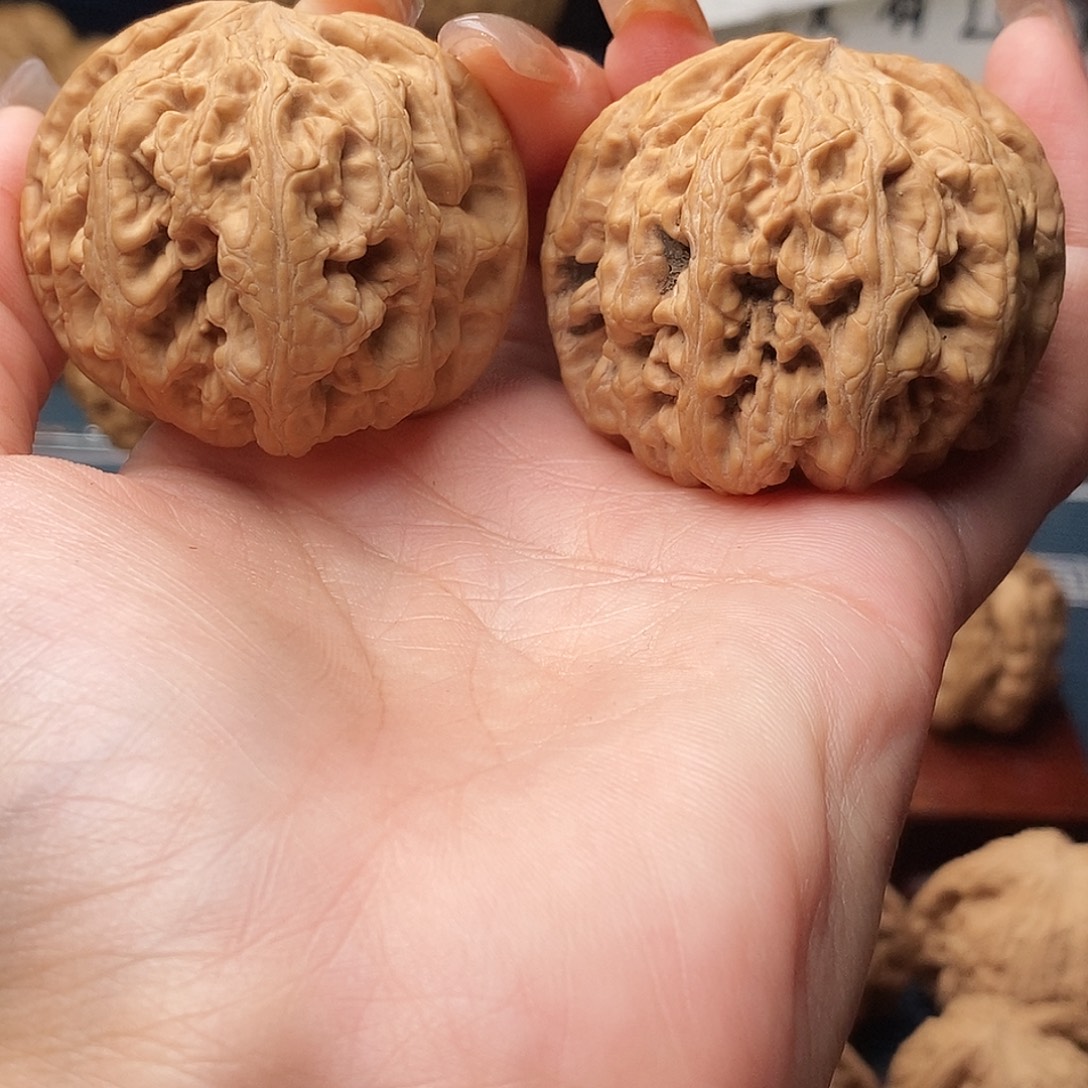 韩***林吊坠文玩核桃粗筋46