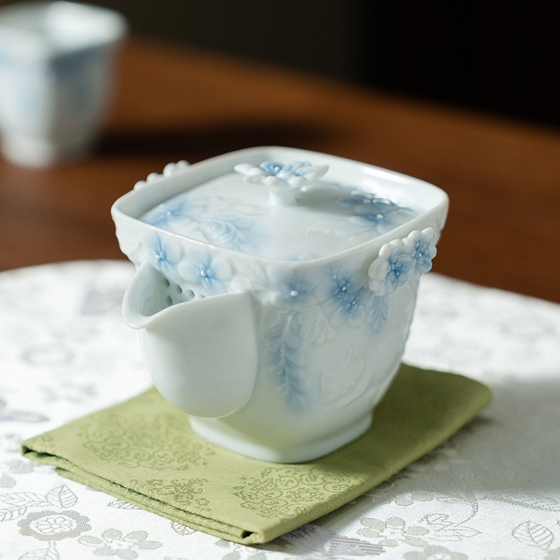 影青浮雕猫扑花影四方颜口手抓壶陶瓷家用带过滤泡茶器
