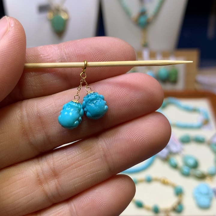 绿松石18K金镶嵌挂件