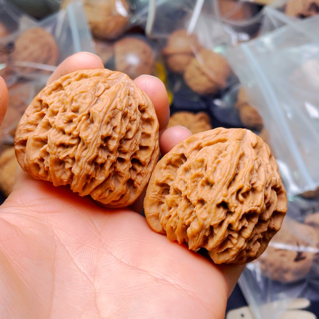 吊坠文玩核桃南疆石