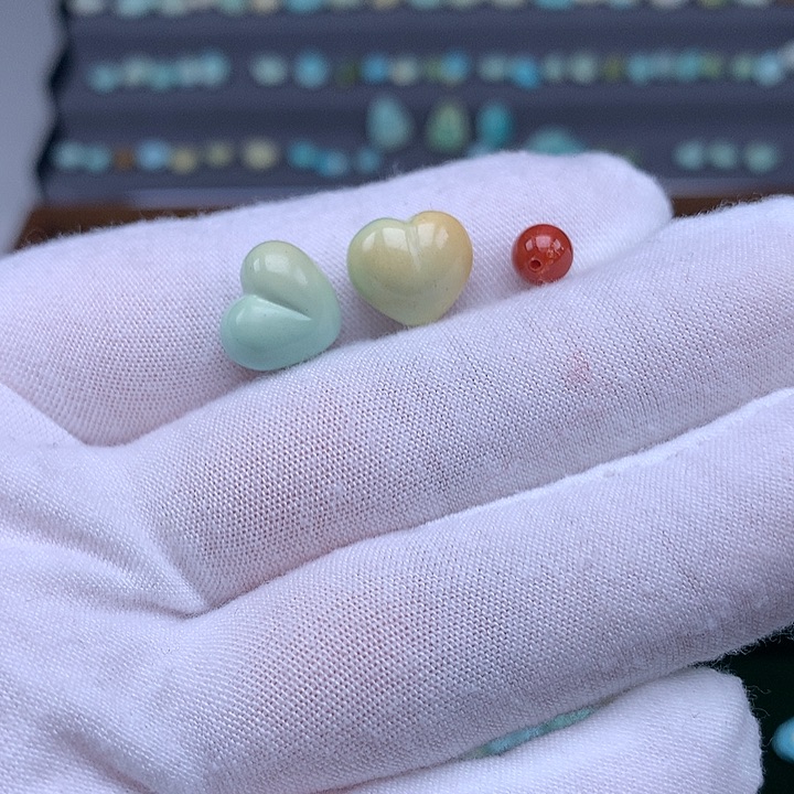 裕***安南红玛瑙未镶嵌珠宝奇石