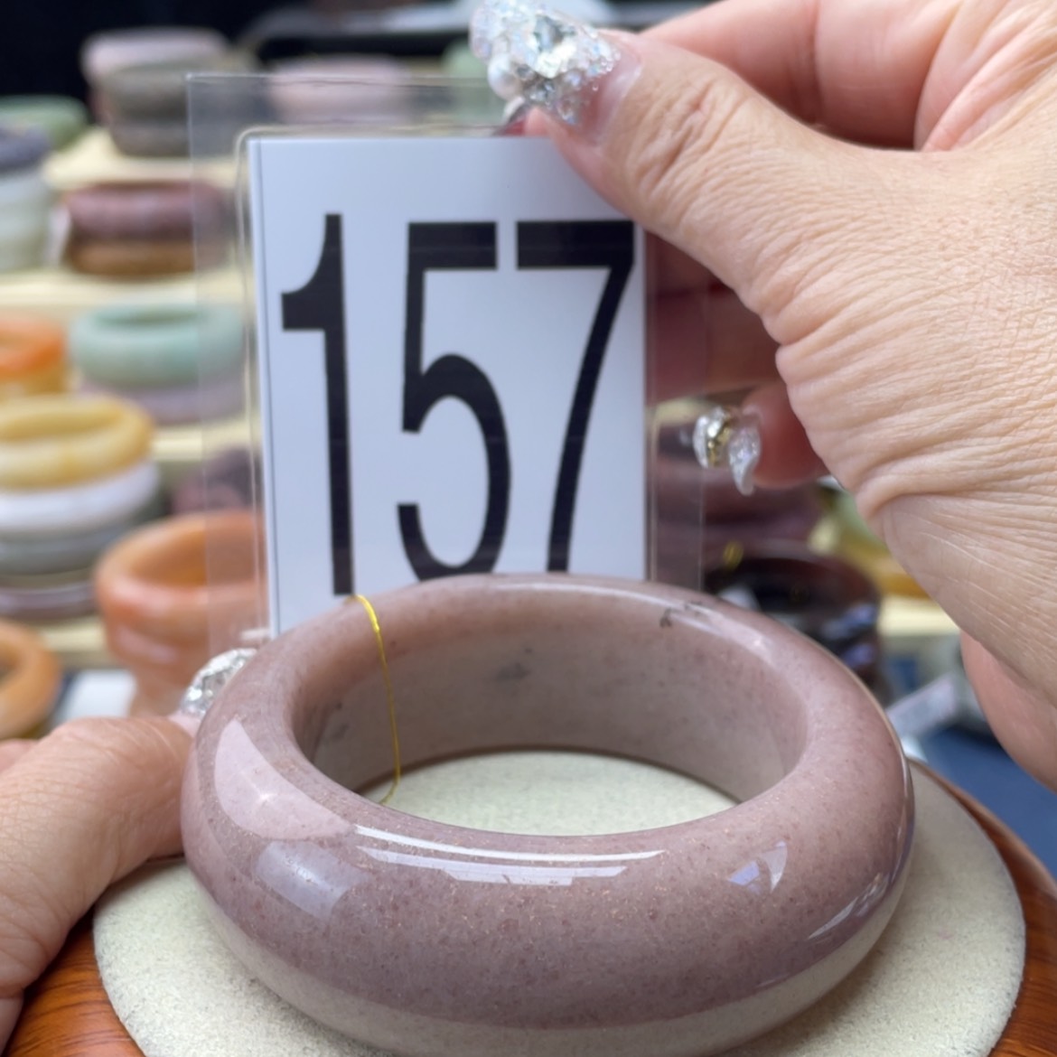 【闪购商品】石英质玉手镯未镶嵌