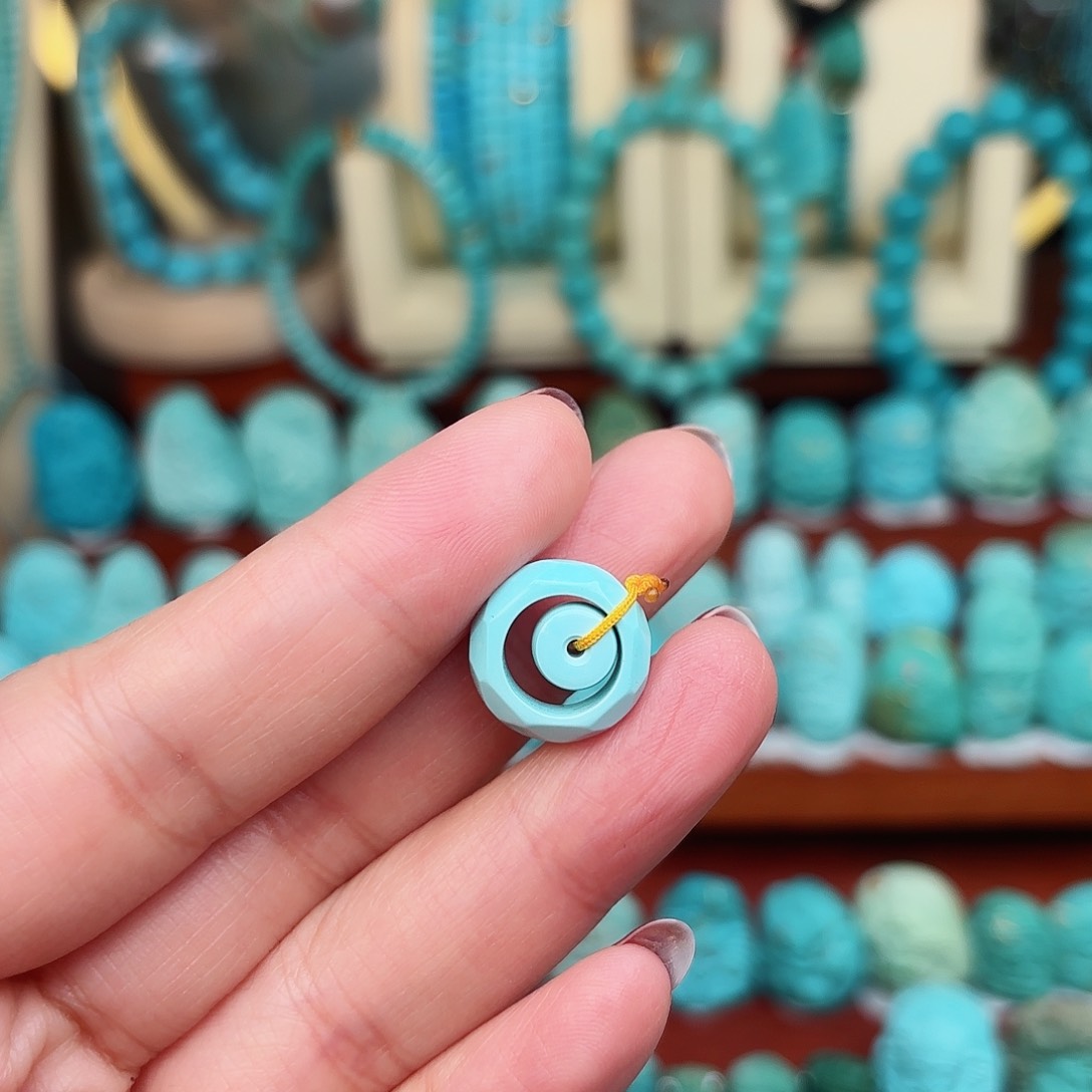 绿松石配饰未镶嵌