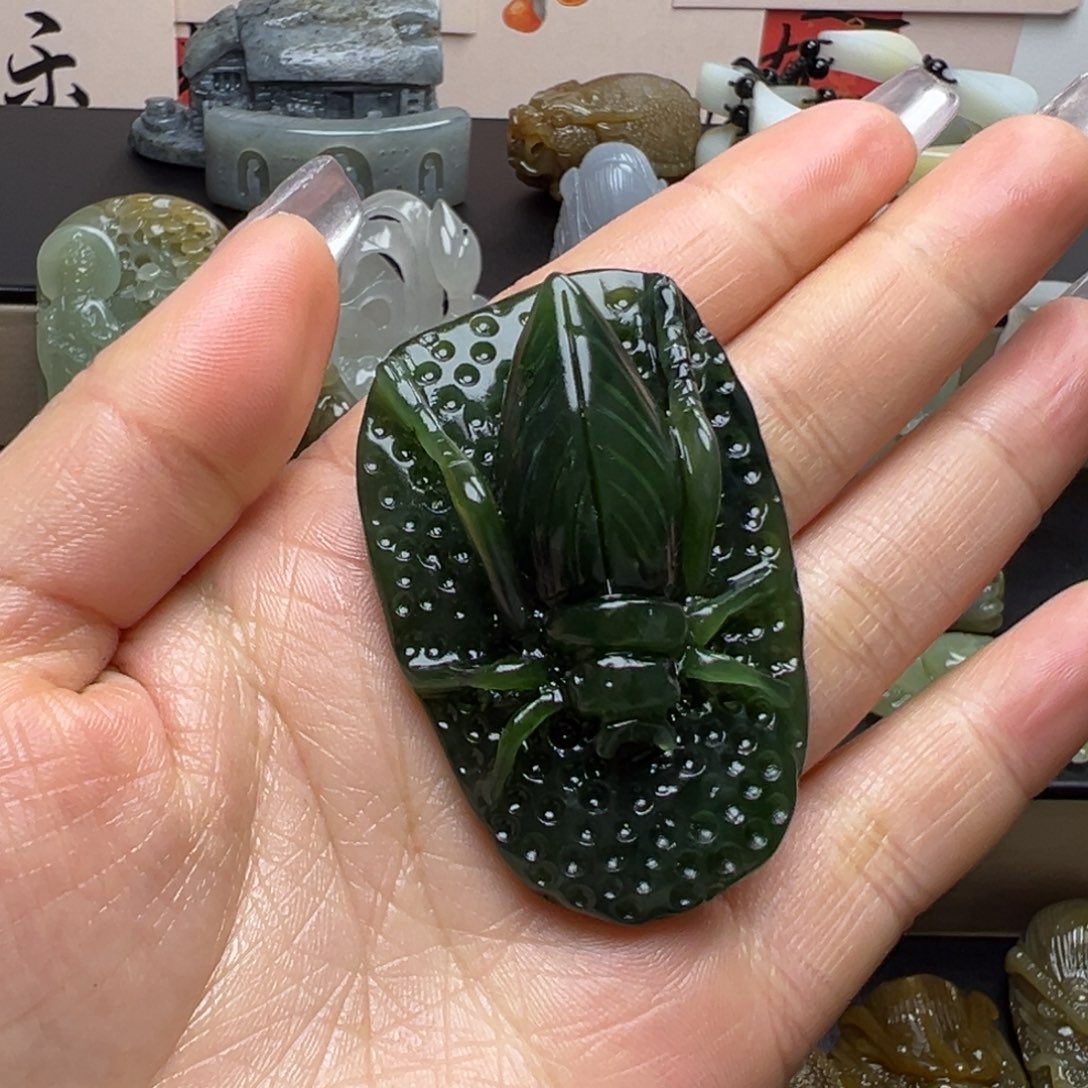 和田玉颈饰未镶嵌