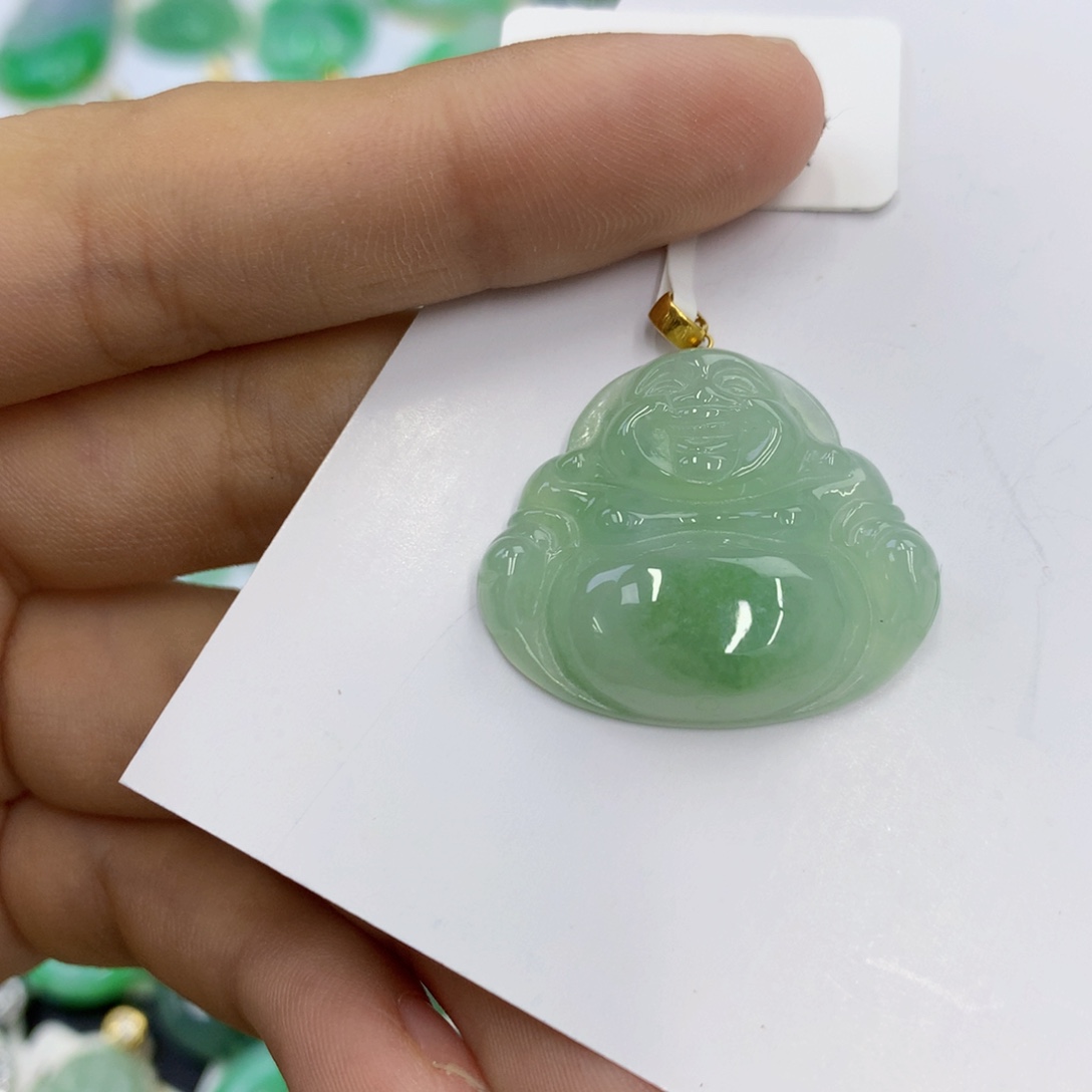 翡翠18K金镶嵌颈饰翡翠