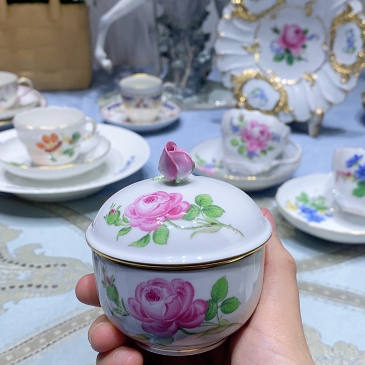 瓷片梅森二等红玫瑰糖罐