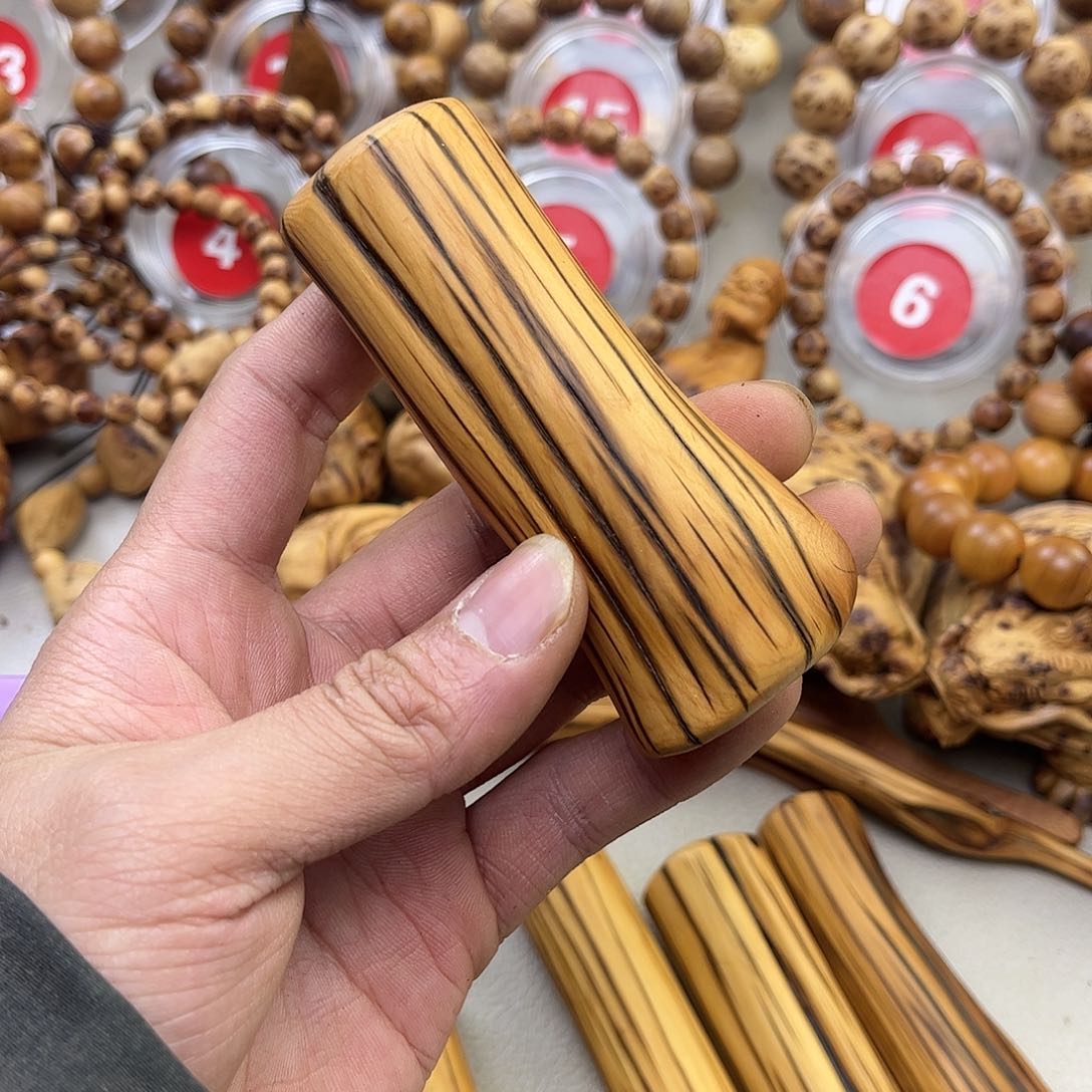 柏木（崖柏）把件虎皮纹精品