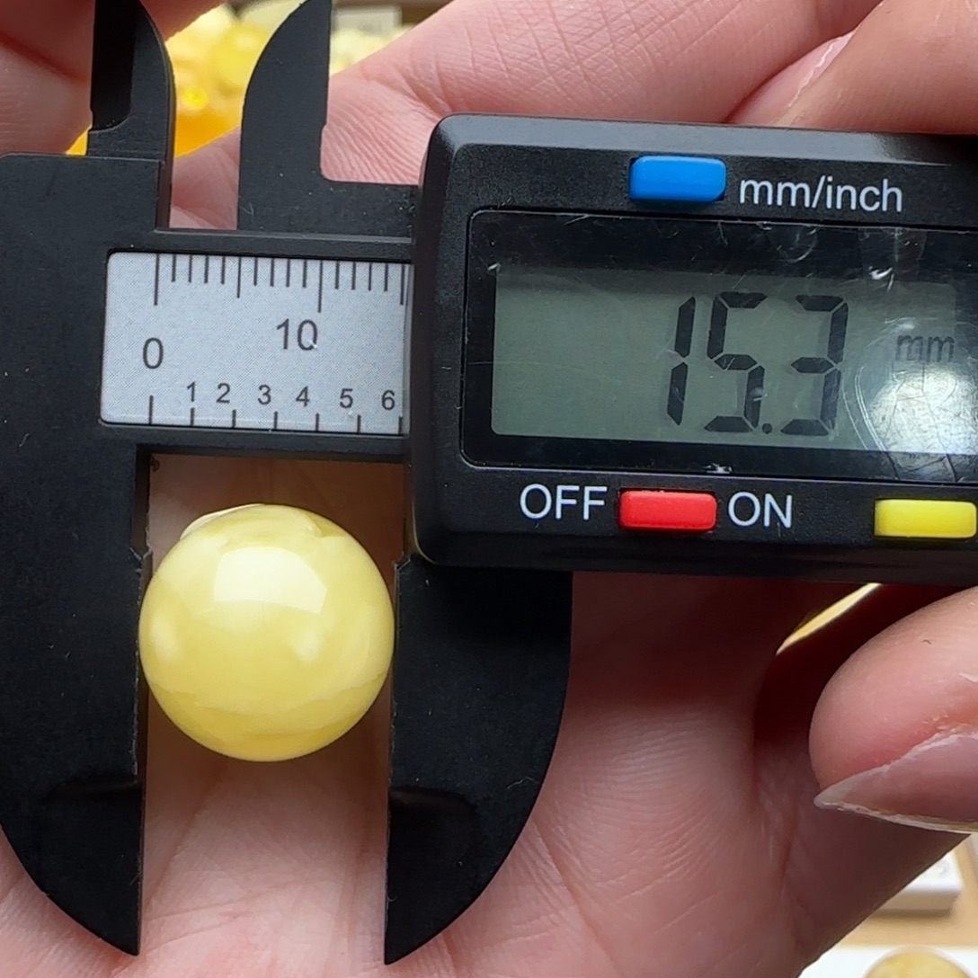 打***叔蜜蜡未镶嵌裸石浓蜡飘花珠子