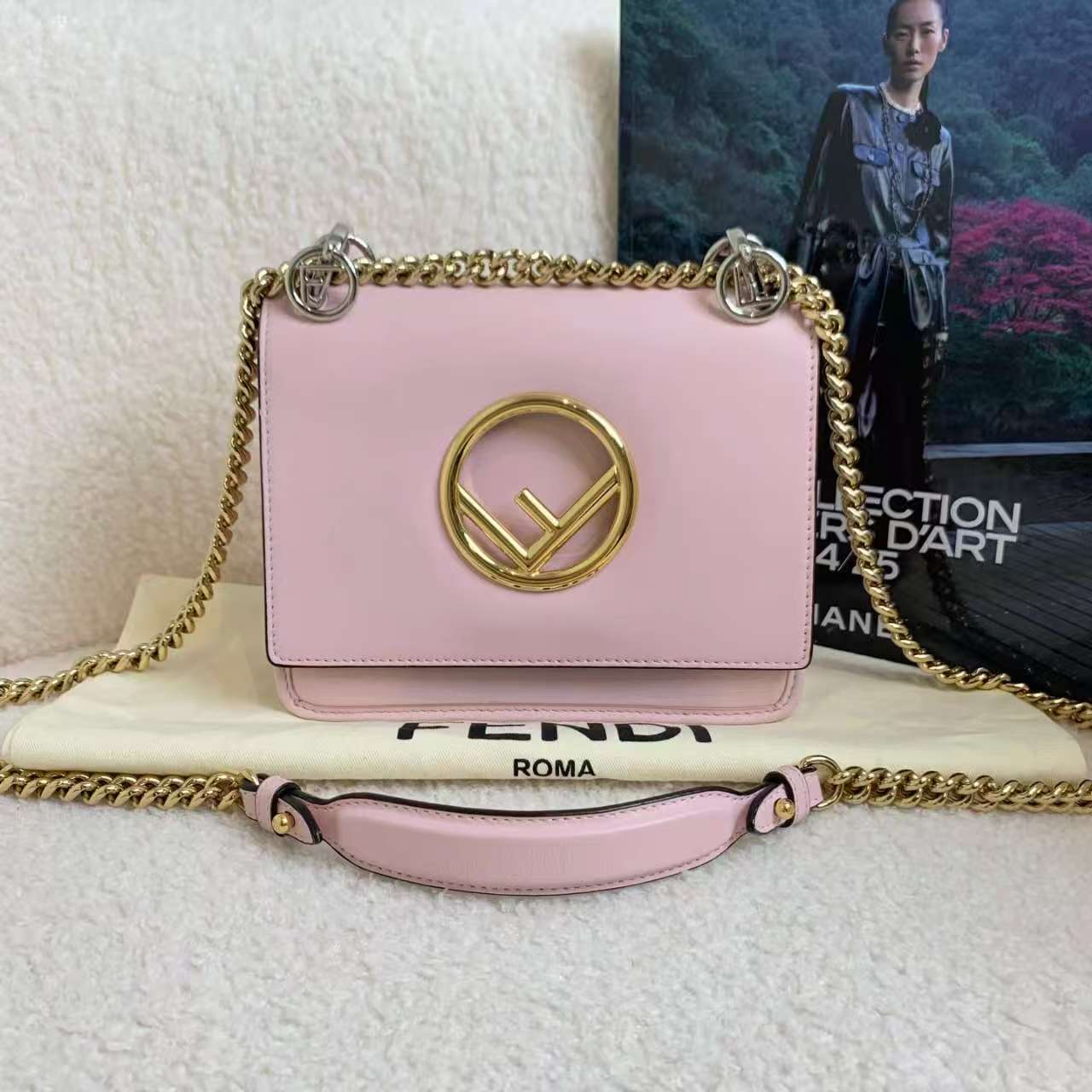 99新 FENDI/芬迪 樱花粉kani链条包/ 36453590/代卖服务/12期免息