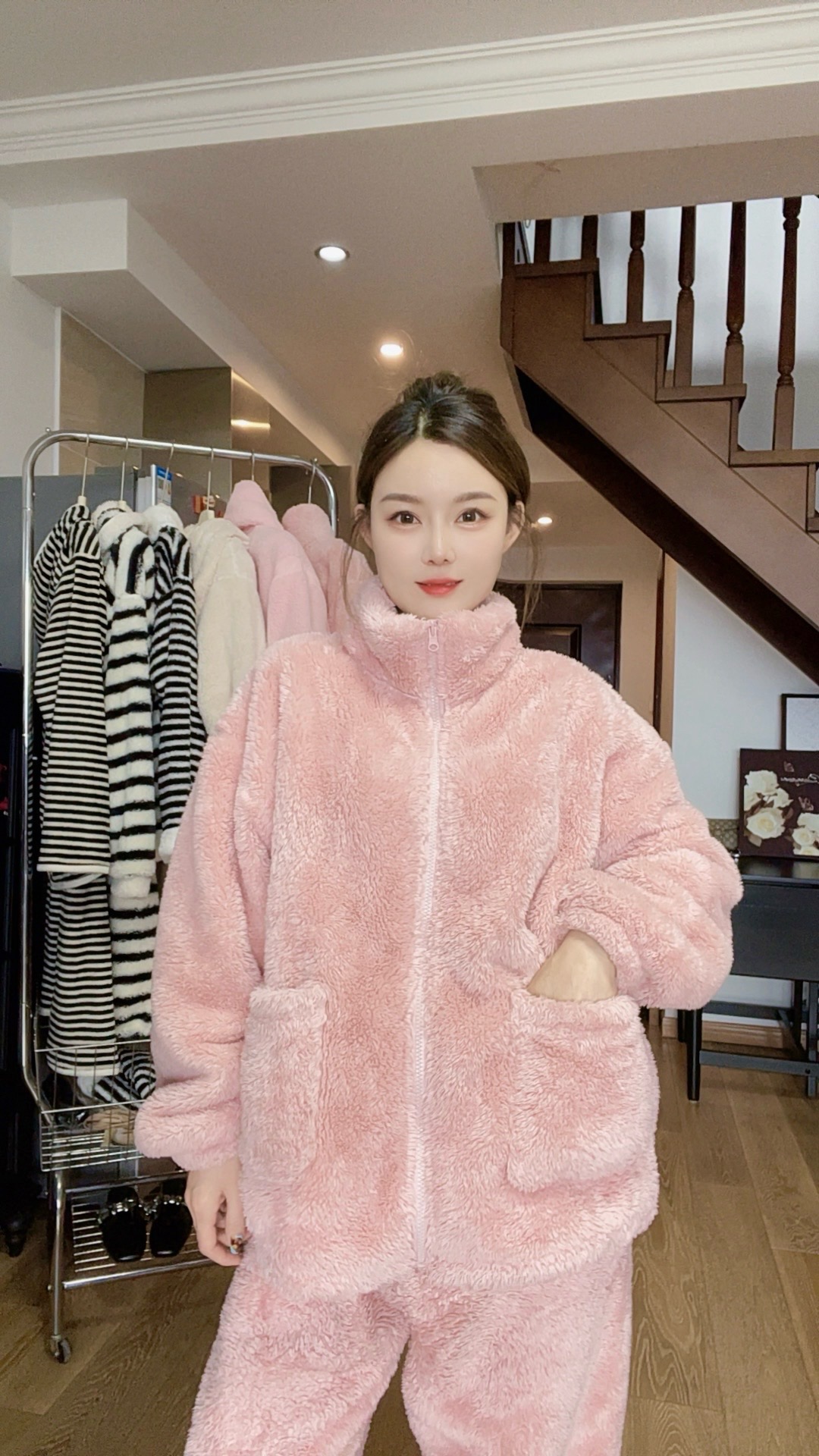 男女同款秋冬新款加绒加厚家居服套百搭时尚质宽松睡衣可外穿