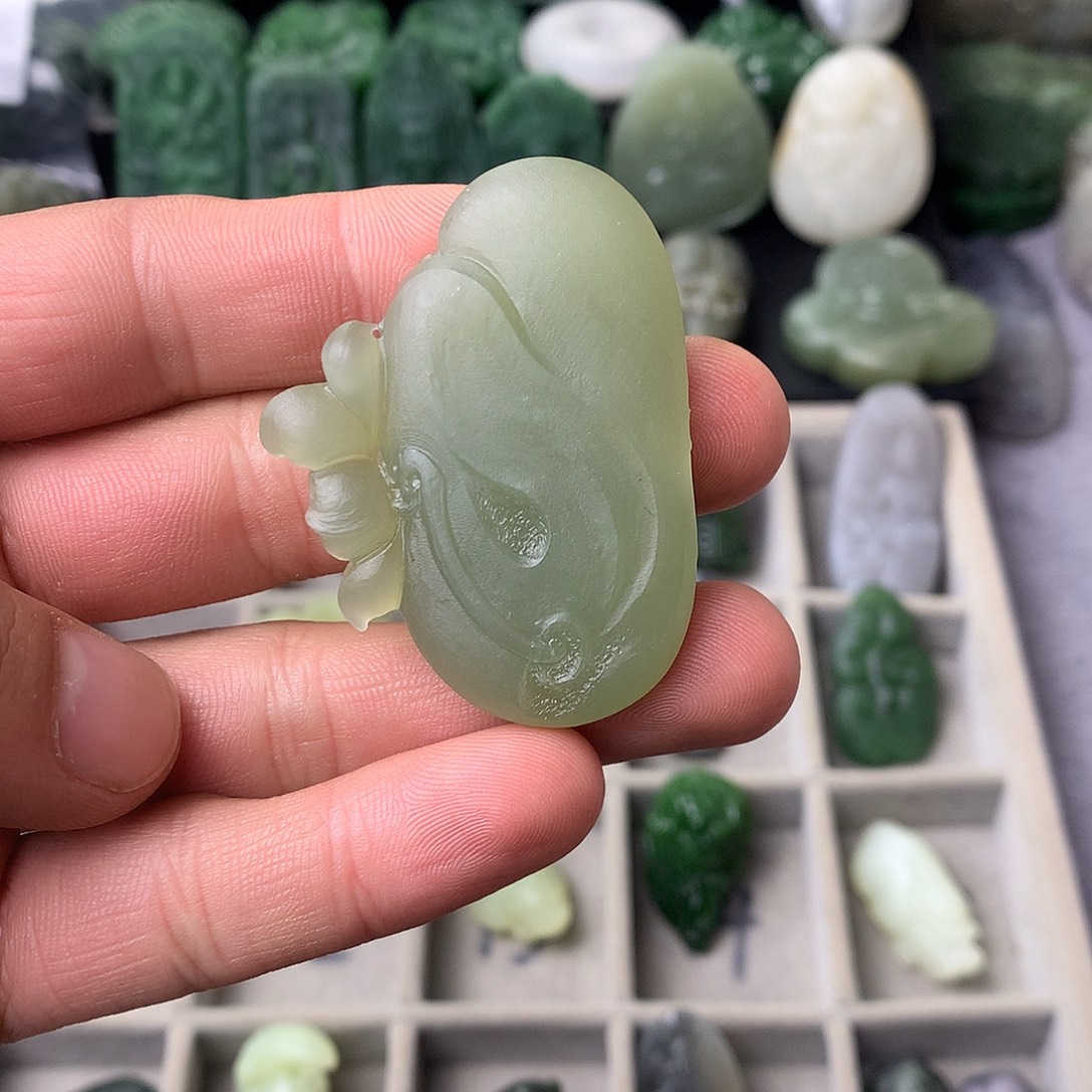 和田玉未镶嵌吊坠(不含链)